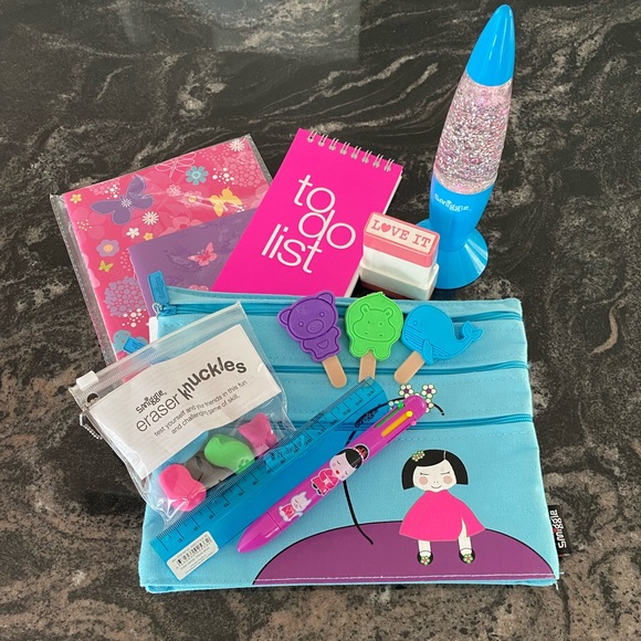 Smiggle’s Gift Bundle - Picture 8 of 8